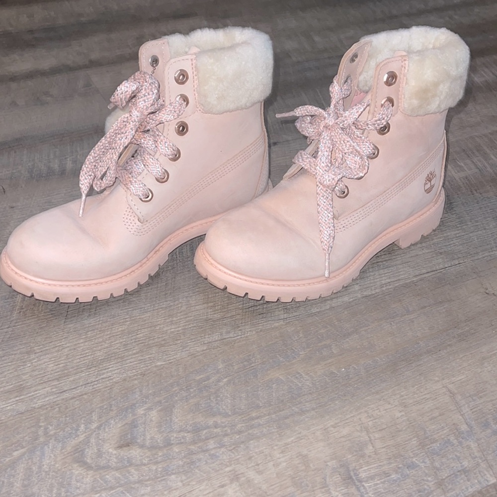 Women’s Timberland (Size 7.5)